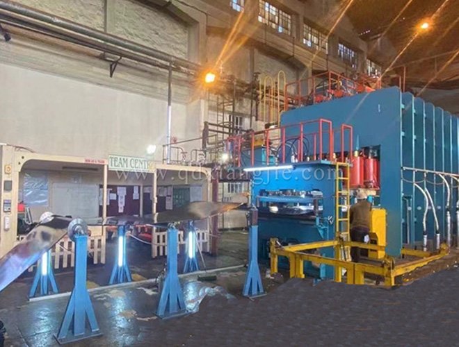 XLB-1750*10000下壓式輸送帶生產(chǎn)線 （出口鄧祿普）