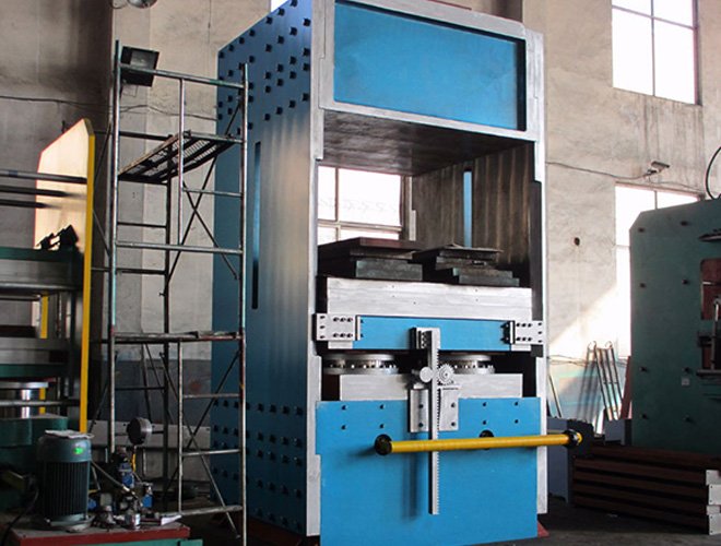 美國 訂購 XLB - 2000x2000-2000T側(cè)板式平板硫化機(jī)