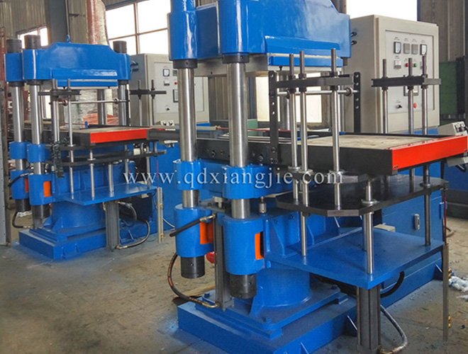 XLB-D 700x700mm /200噸柱式硫化機(jī)