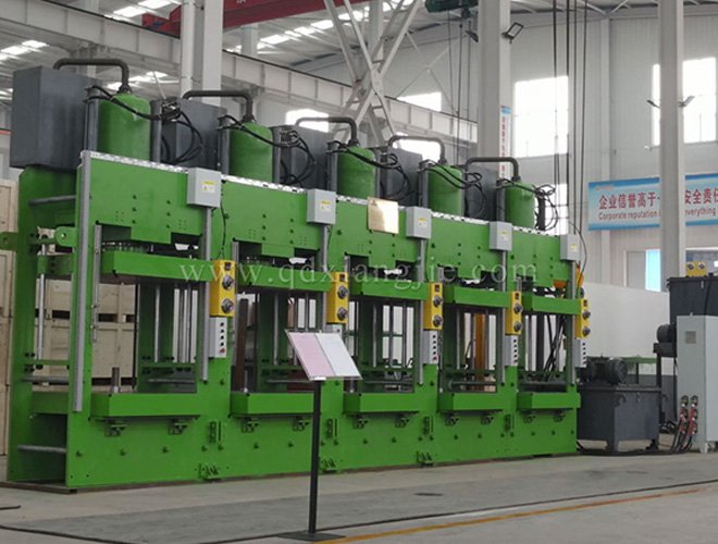 XLB-1000*1000/150T實(shí)心胎硫化機(jī)